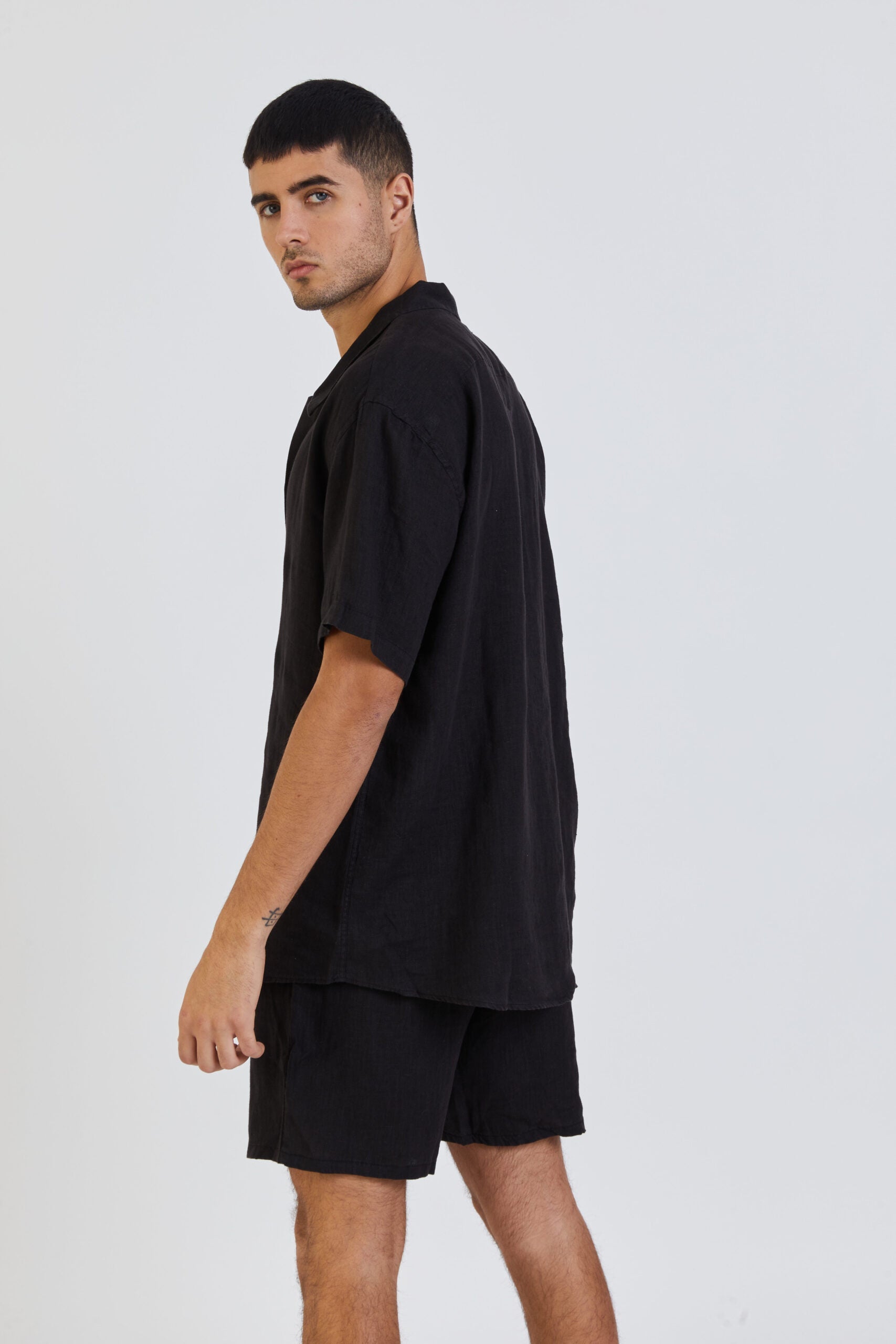 100% Linen Short Sleeve Shirt - Black